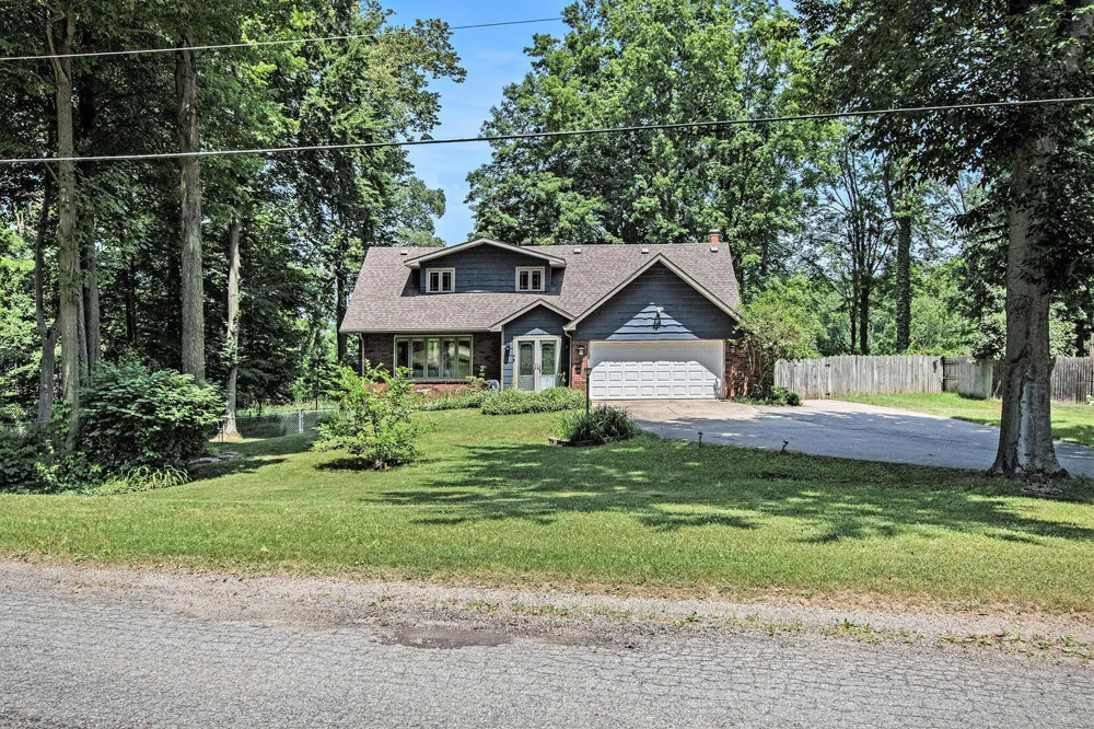 2569 Ridgewood Trail Oronoko Charter Township, MI 49103