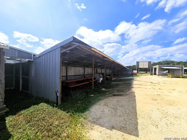 4951 Fm 1283 Pipe Creek, TX 78063