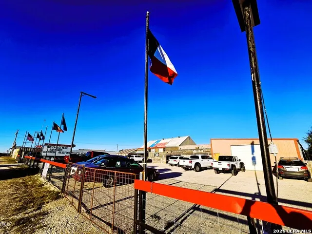 4951 Fm 1283 Pipe Creek, TX 78063