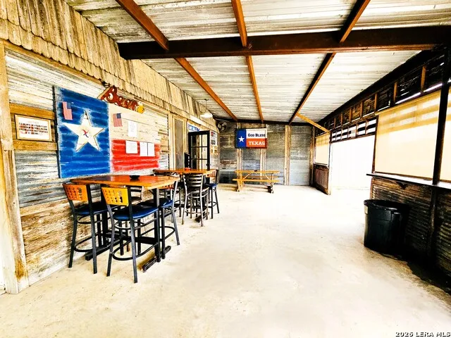 4951 Fm 1283 Pipe Creek, TX 78063