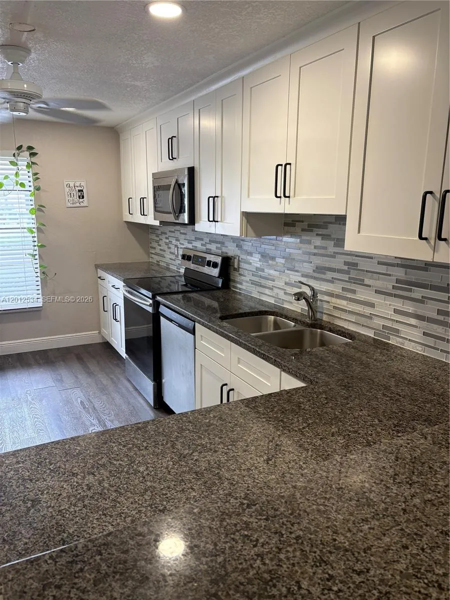 9810 NW 10th St #88 Pembroke Pines, FL 33024