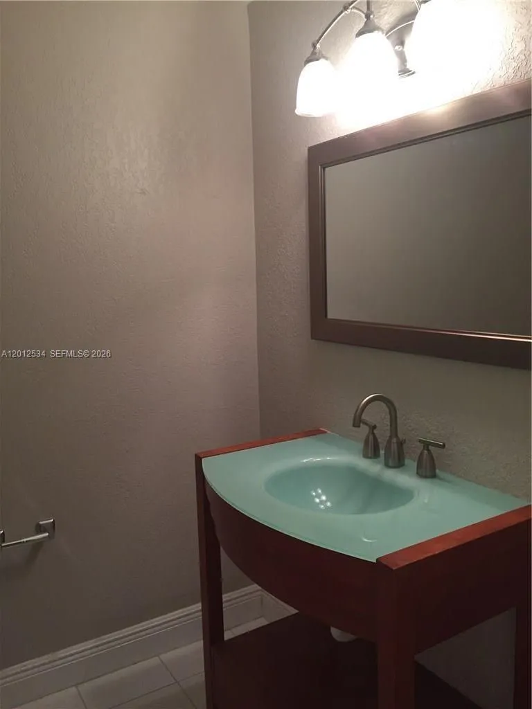 9810 NW 10th St #88 Pembroke Pines, FL 33024