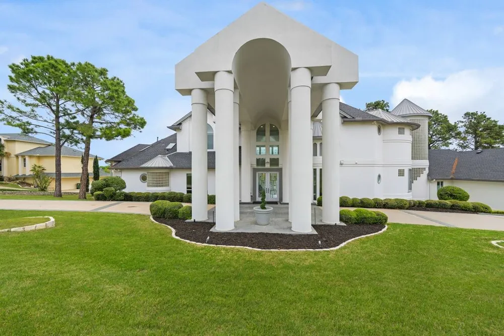 656 Timbercrest Circle Highland Village, TX 75077