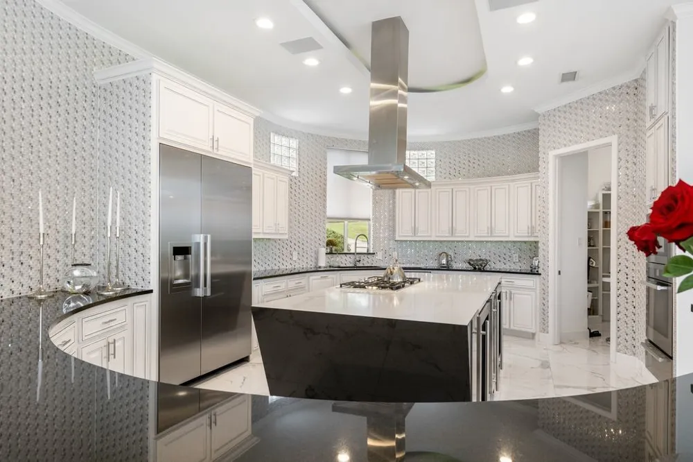 656 Timbercrest Circle Highland Village, TX 75077