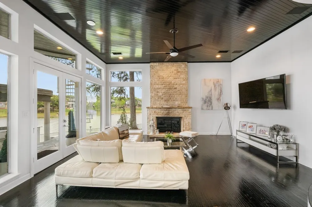 656 Timbercrest Circle Highland Village, TX 75077