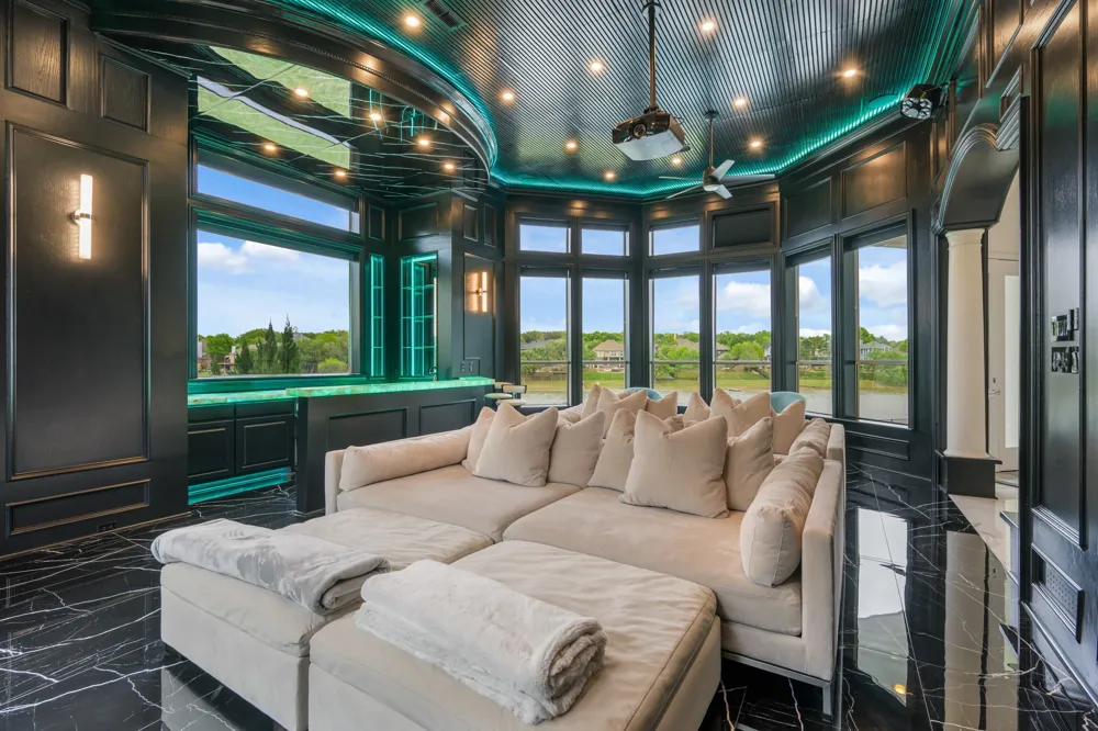 656 Timbercrest Circle Highland Village, TX 75077