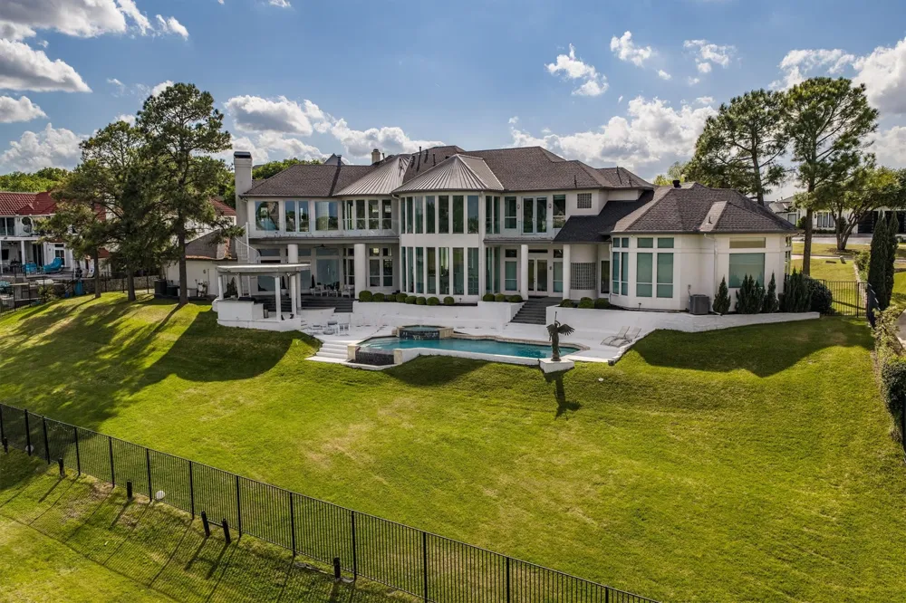 656 Timbercrest Circle Highland Village, TX 75077