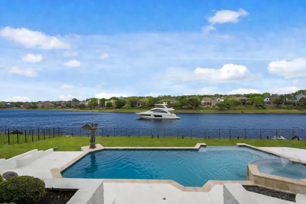 656 Timbercrest Circle Highland Village, TX 75077