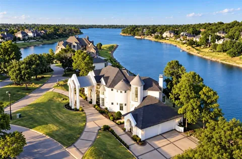 656 Timbercrest Circle