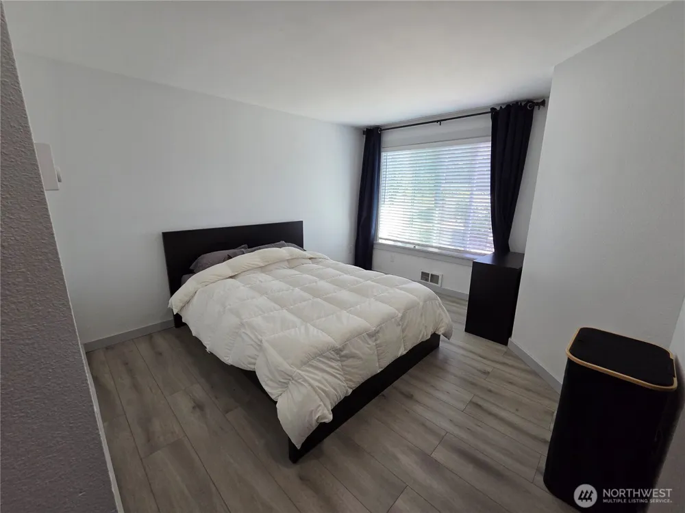 24616 45th Place S Kent, WA 98032