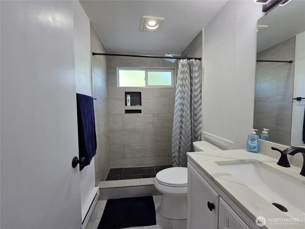 24616 45th Place S Kent, WA 98032