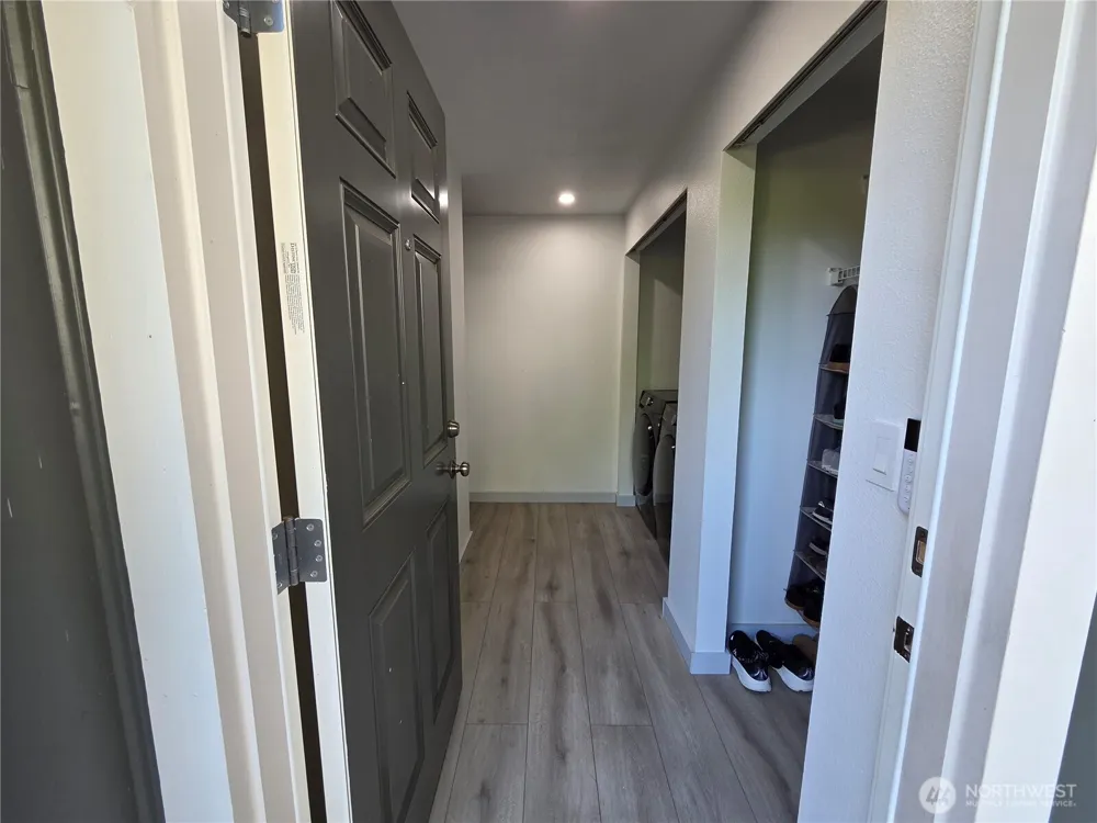 24616 45th Place S Kent, WA 98032