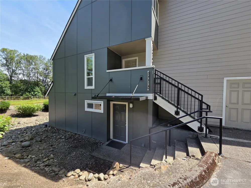 24616 45th Place S Kent, WA 98032