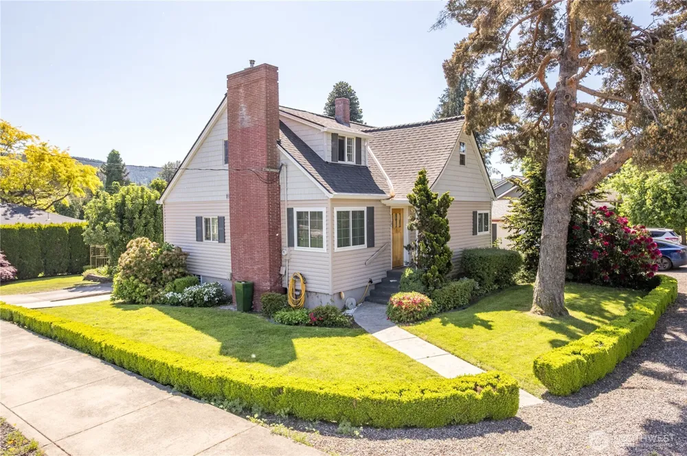 412 Kirby Avenue SE Castle Rock, WA 98611