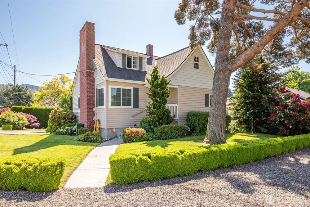 412 Kirby Avenue SE Castle Rock, WA 98611