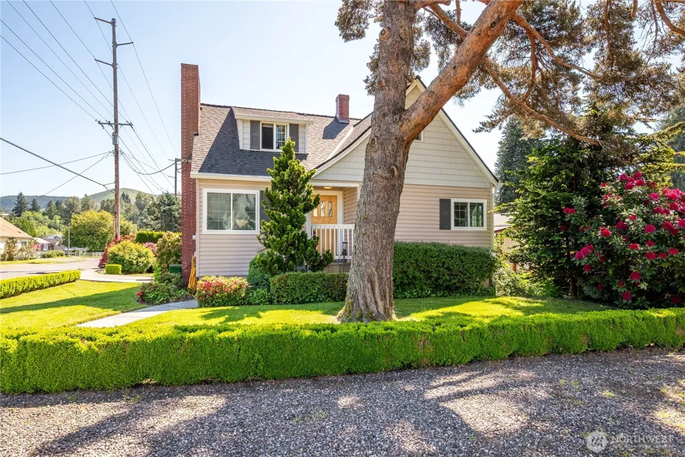 412 Kirby Avenue SE Castle Rock, WA 98611