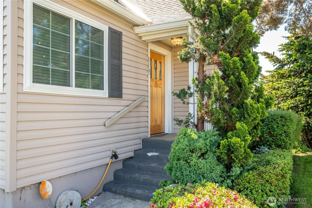 412 Kirby Avenue SE Castle Rock, WA 98611