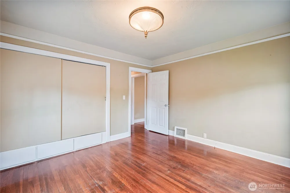 412 Kirby Avenue SE Castle Rock, WA 98611