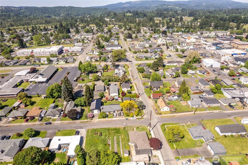 412 Kirby Avenue SE Castle Rock, WA 98611