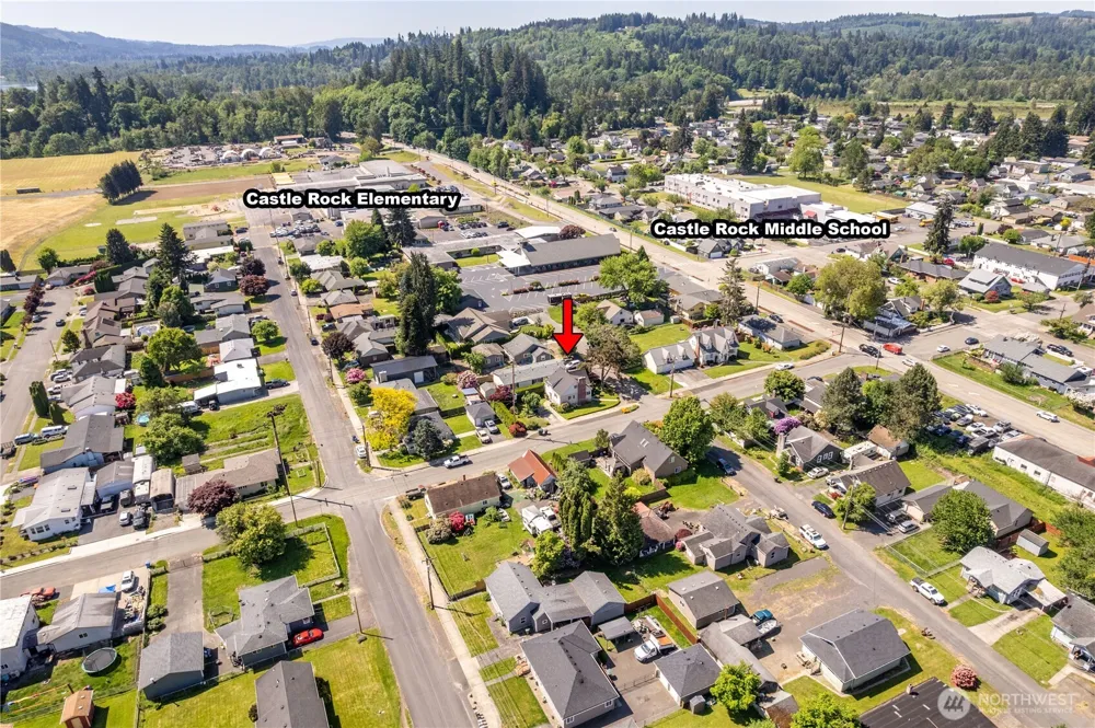 412 Kirby Avenue SE Castle Rock, WA 98611