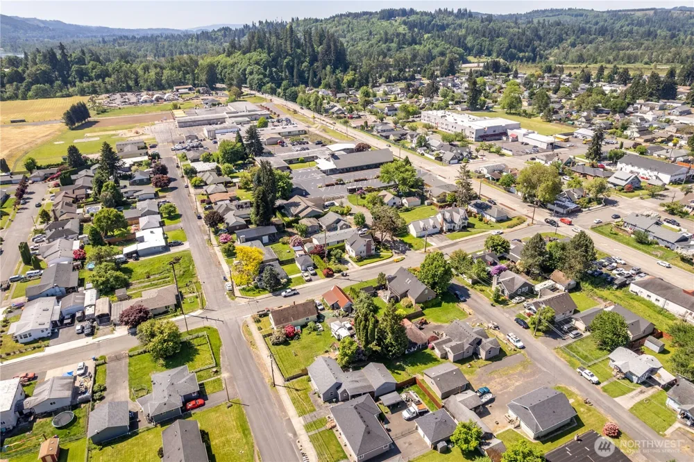 412 Kirby Avenue SE Castle Rock, WA 98611