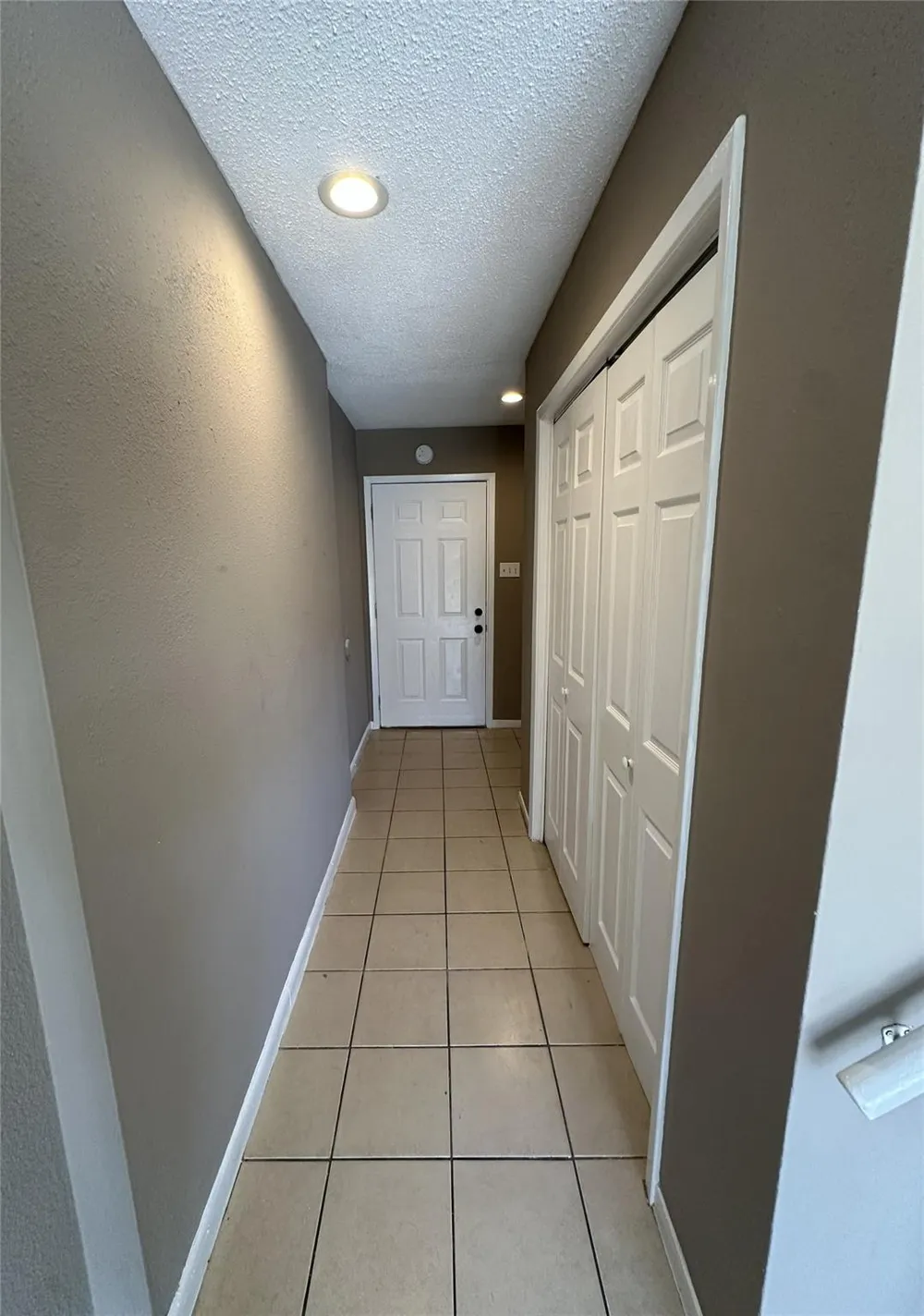1519 S 8th Street La Porte, TX 77571