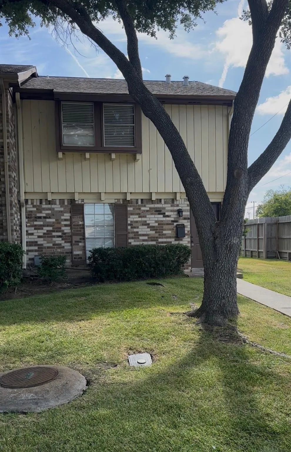 1519 S 8th Street La Porte, TX 77571