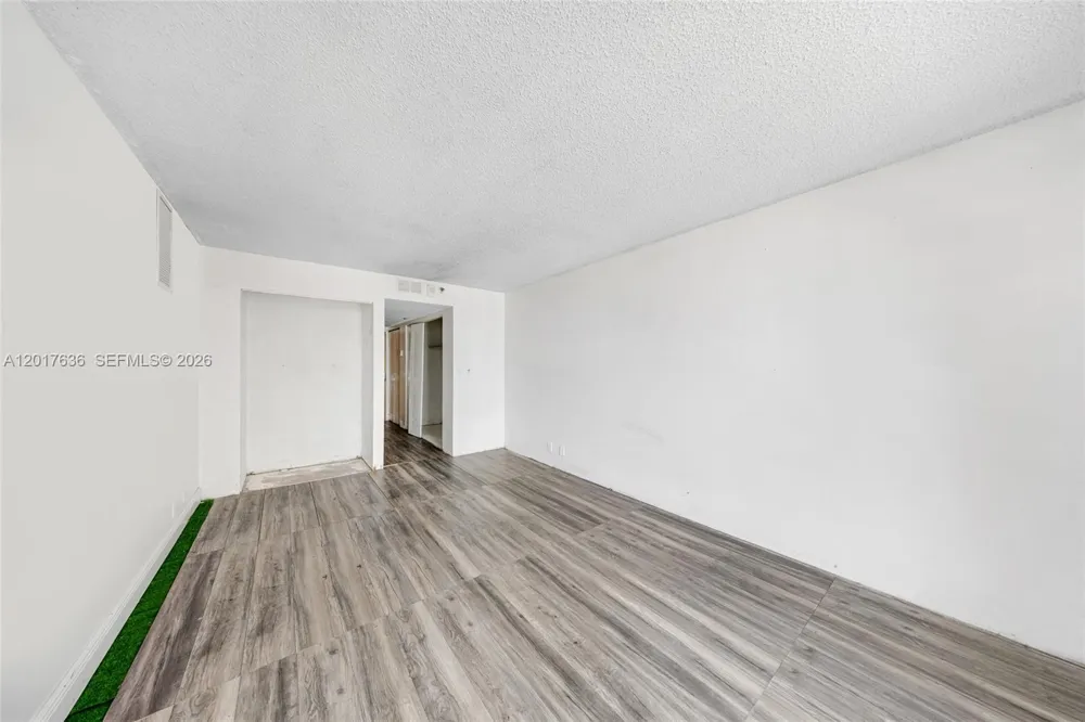 7601 E Treasure Dr #609 North Bay Village, FL 33141