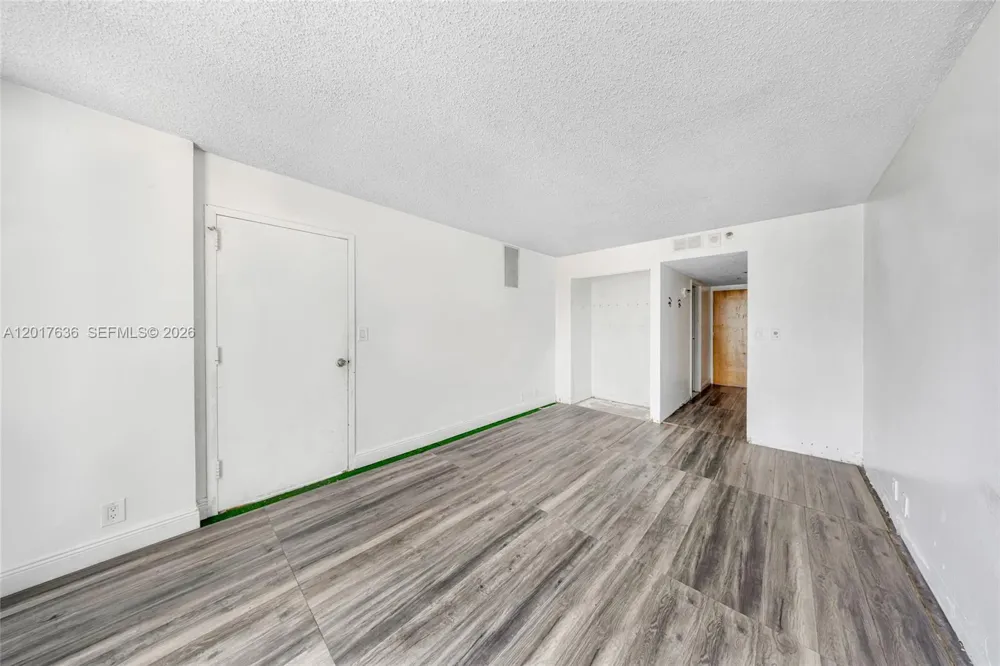 7601 E Treasure Dr #609 North Bay Village, FL 33141