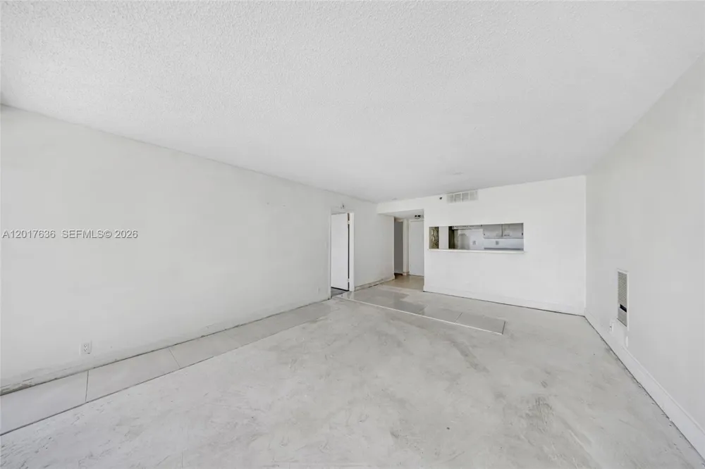 7601 E Treasure Dr #609 North Bay Village, FL 33141