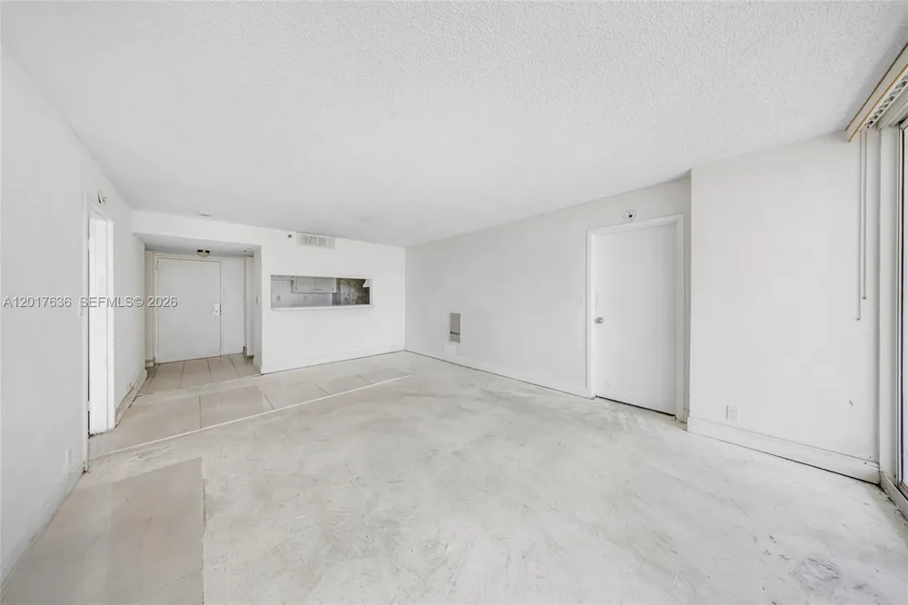 7601 E Treasure Dr #609 North Bay Village, FL 33141