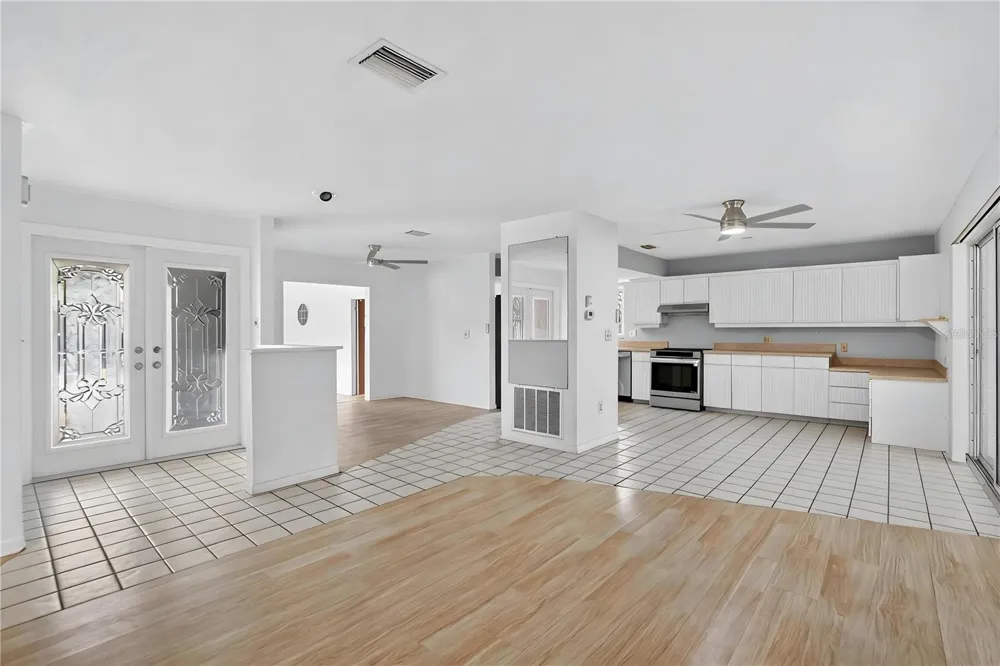 1900 STANTON AVE Largo, FL 33770