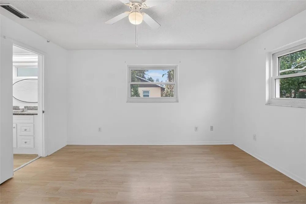 1900 STANTON AVE Largo, FL 33770