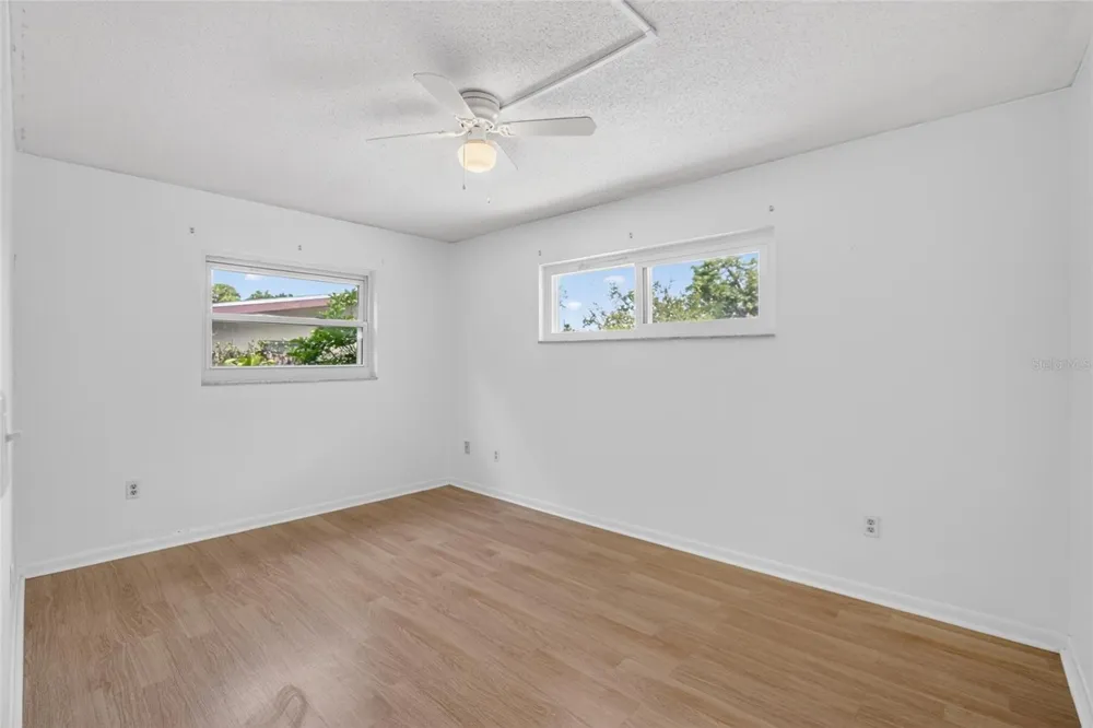 1900 STANTON AVE Largo, FL 33770
