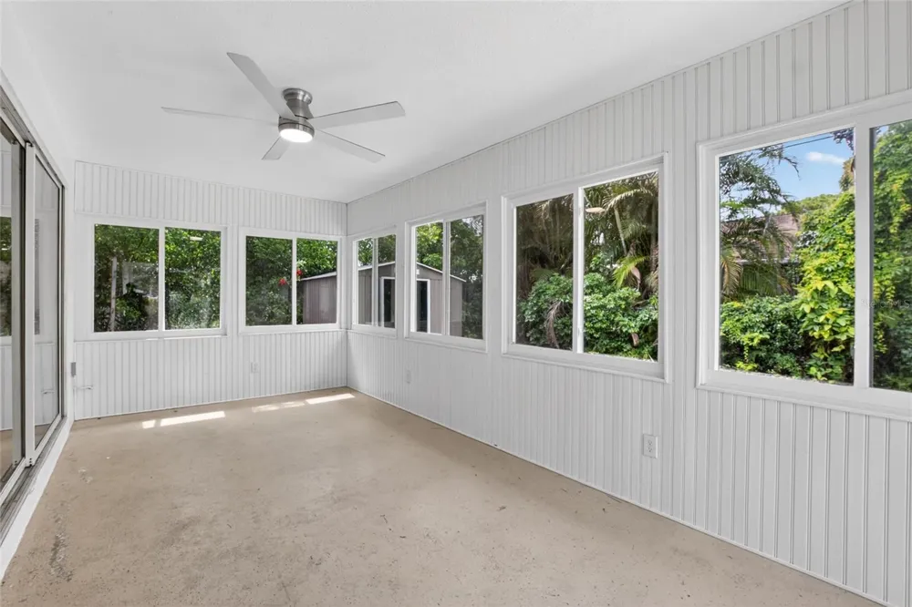1900 STANTON AVE Largo, FL 33770