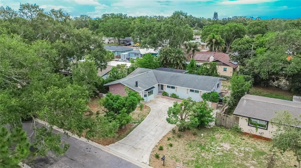 1900 STANTON AVE Largo, FL 33770