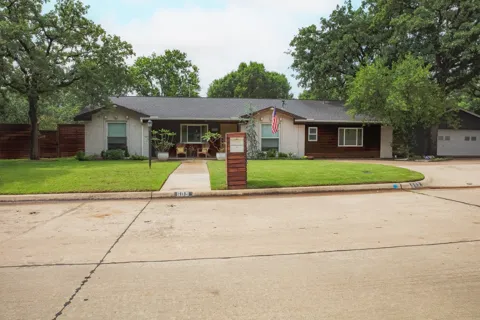 609 Hillside Road