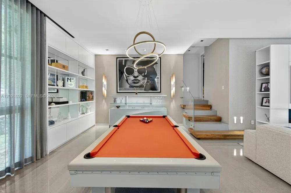 625 Curtiswood Dr Key Biscayne, FL 33149