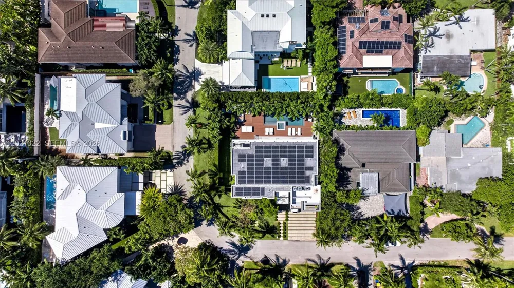 625 Curtiswood Dr Key Biscayne, FL 33149