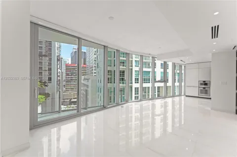 300 Biscayne Blvd Way #1406