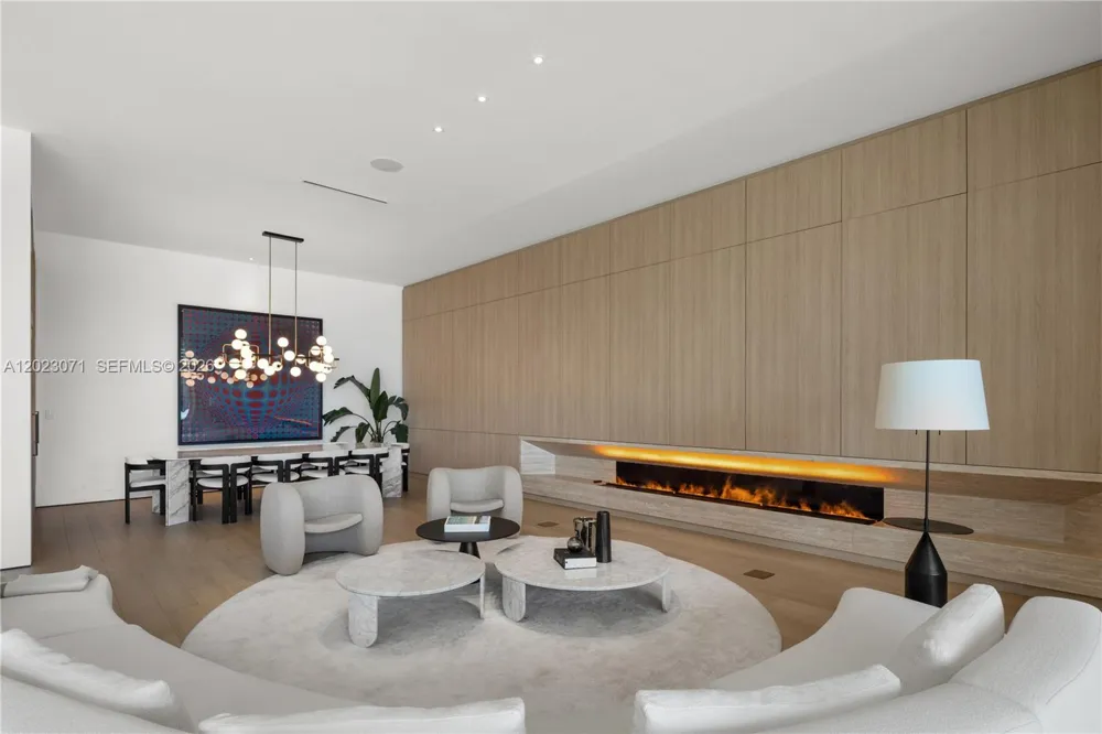 28 W Dilido Dr Miami Beach, FL 33139