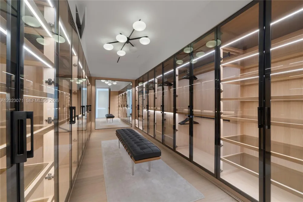 28 W Dilido Dr Miami Beach, FL 33139