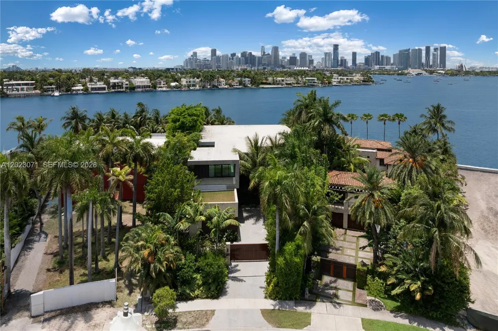 28 W Dilido Dr Miami Beach, FL 33139