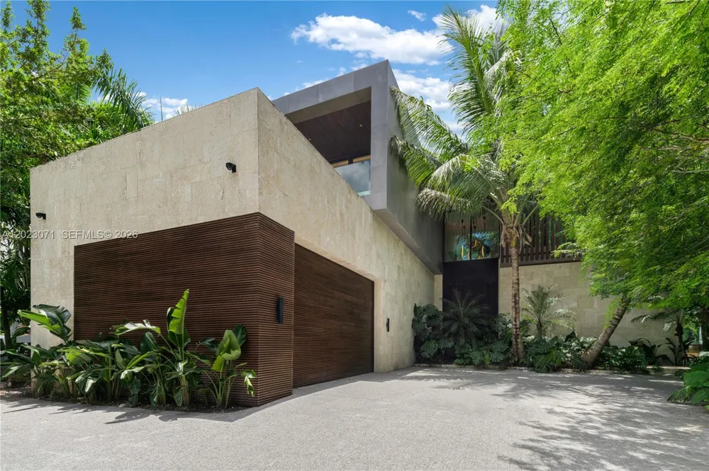 28 W Dilido Dr Miami Beach, FL 33139