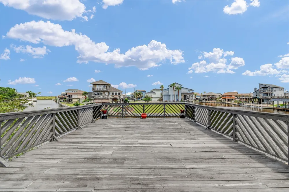 1571 Blue Water Drive Freeport, TX 77541