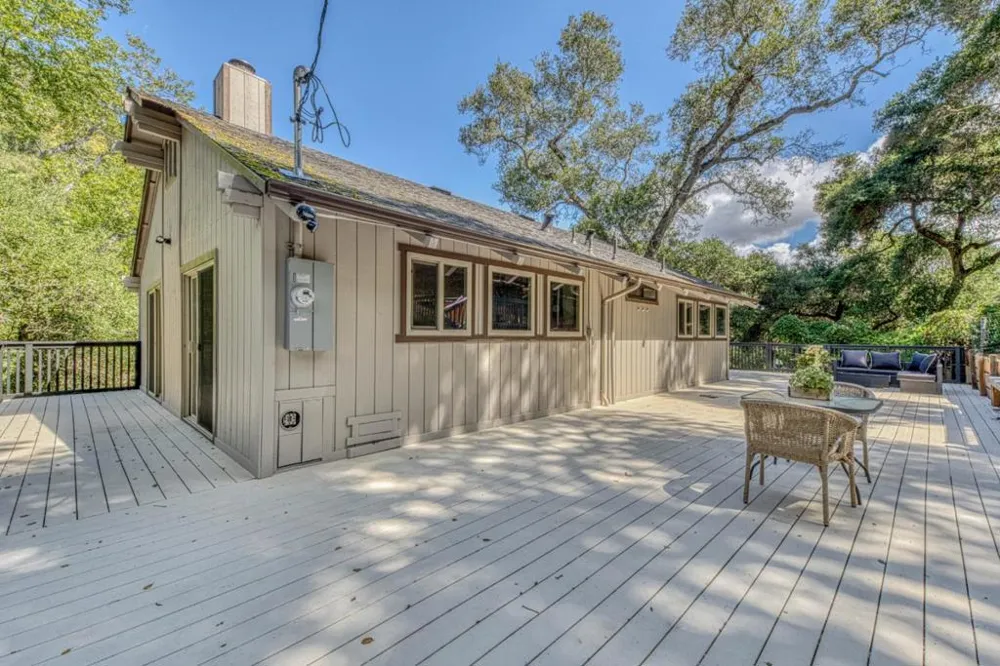 61 Southbank Road Carmel Valley, CA 93924