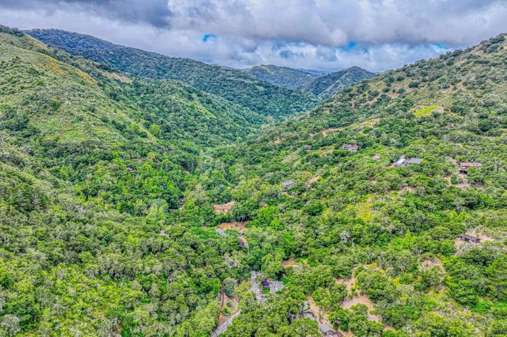 61 Southbank Road Carmel Valley, CA 93924