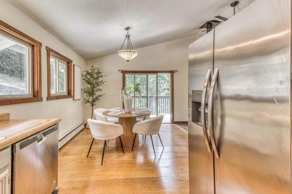 61 Southbank Road Carmel Valley, CA 93924