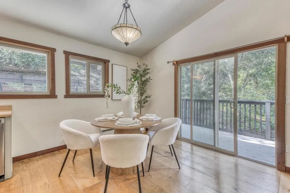 61 Southbank Road Carmel Valley, CA 93924