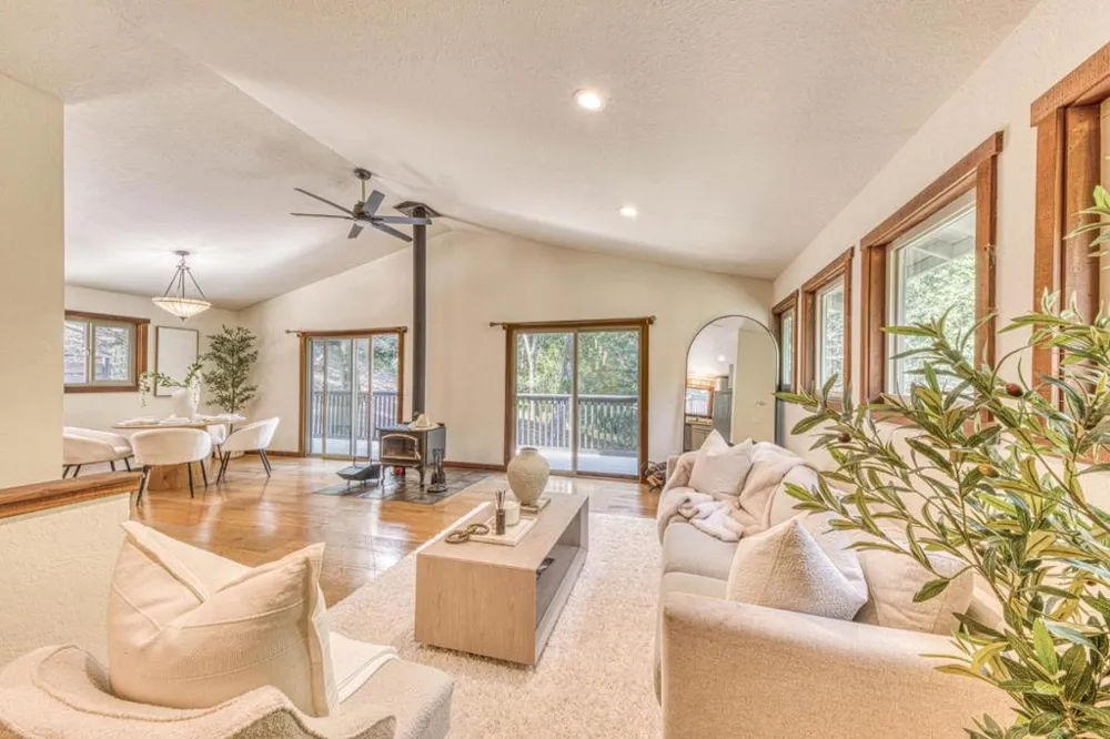 61 Southbank Road Carmel Valley, CA 93924